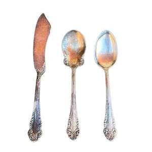 Vintage Silverplate Oneida Community Plate  Flower de Luce Knife & 2 Spoons Lot
